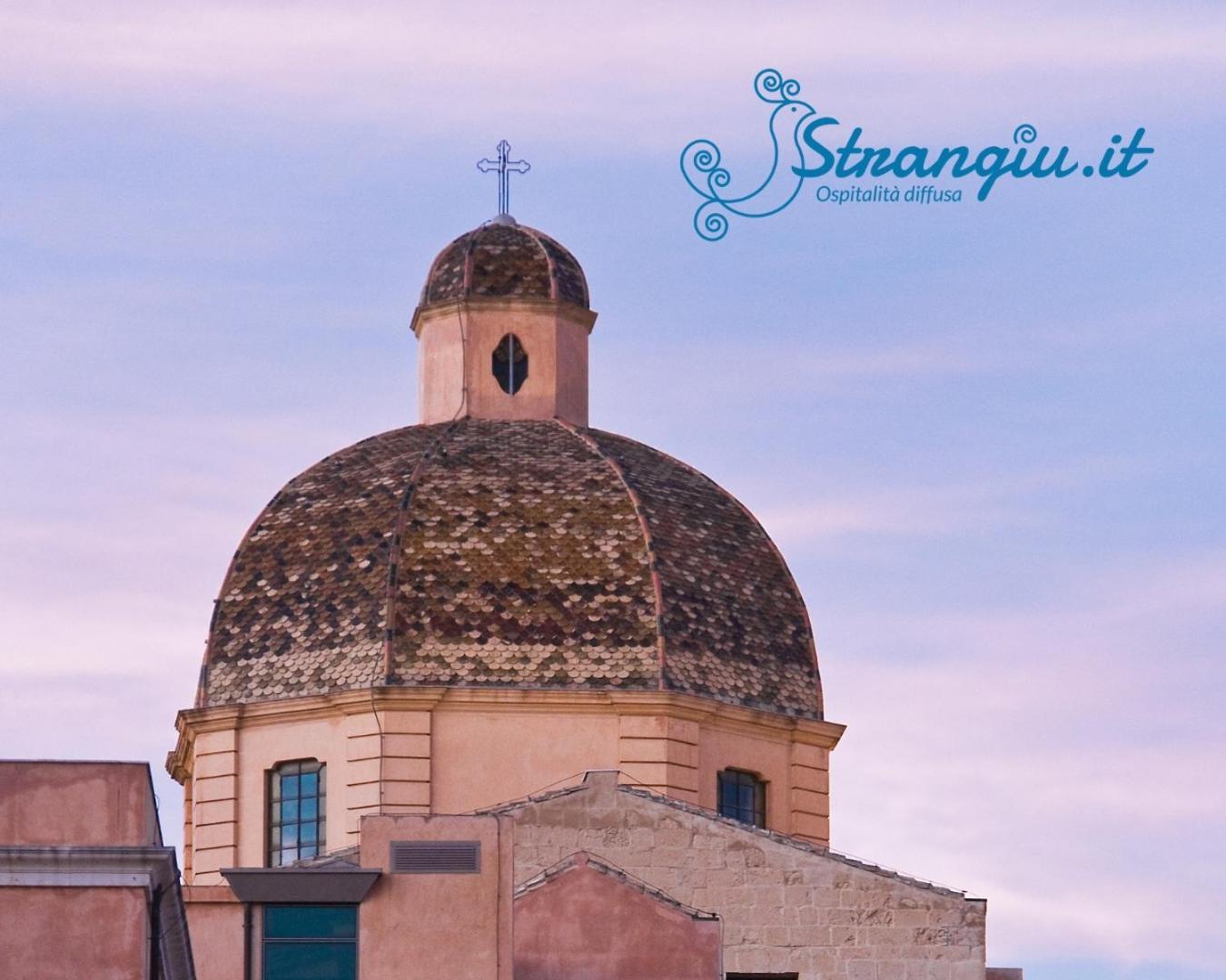 Manno 81 - Charming Historic Apartment Cagliari Exterior photo